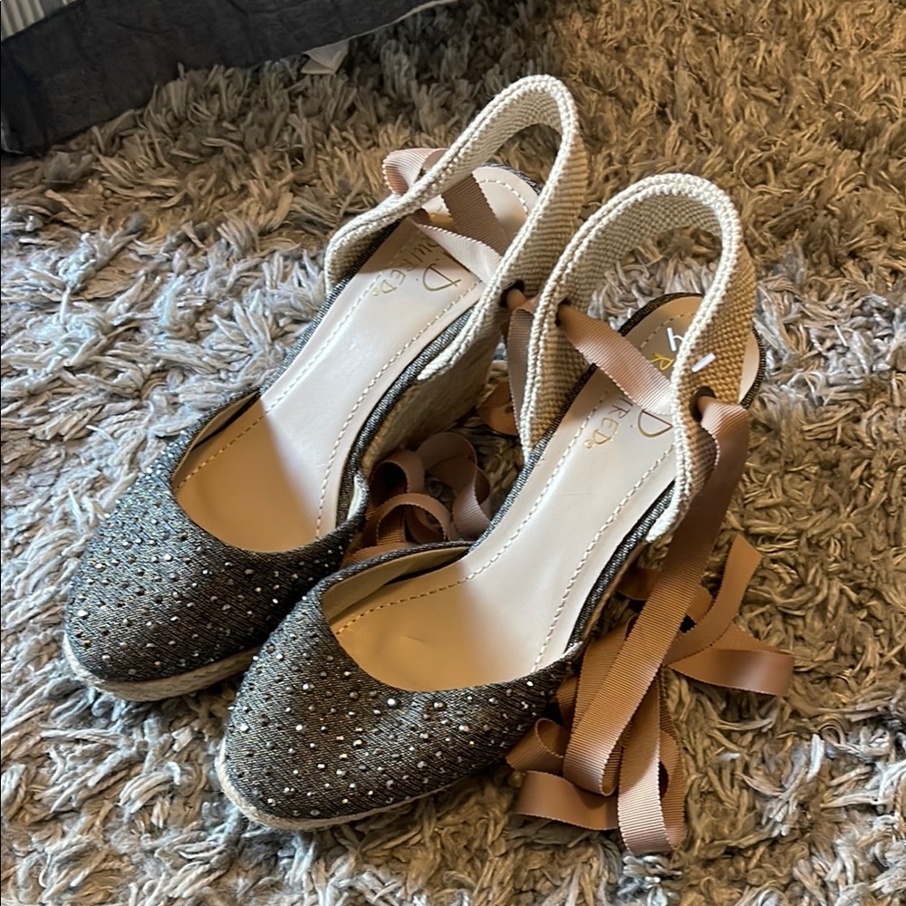 Chic Brown Espadrilles with Ribbon Accents